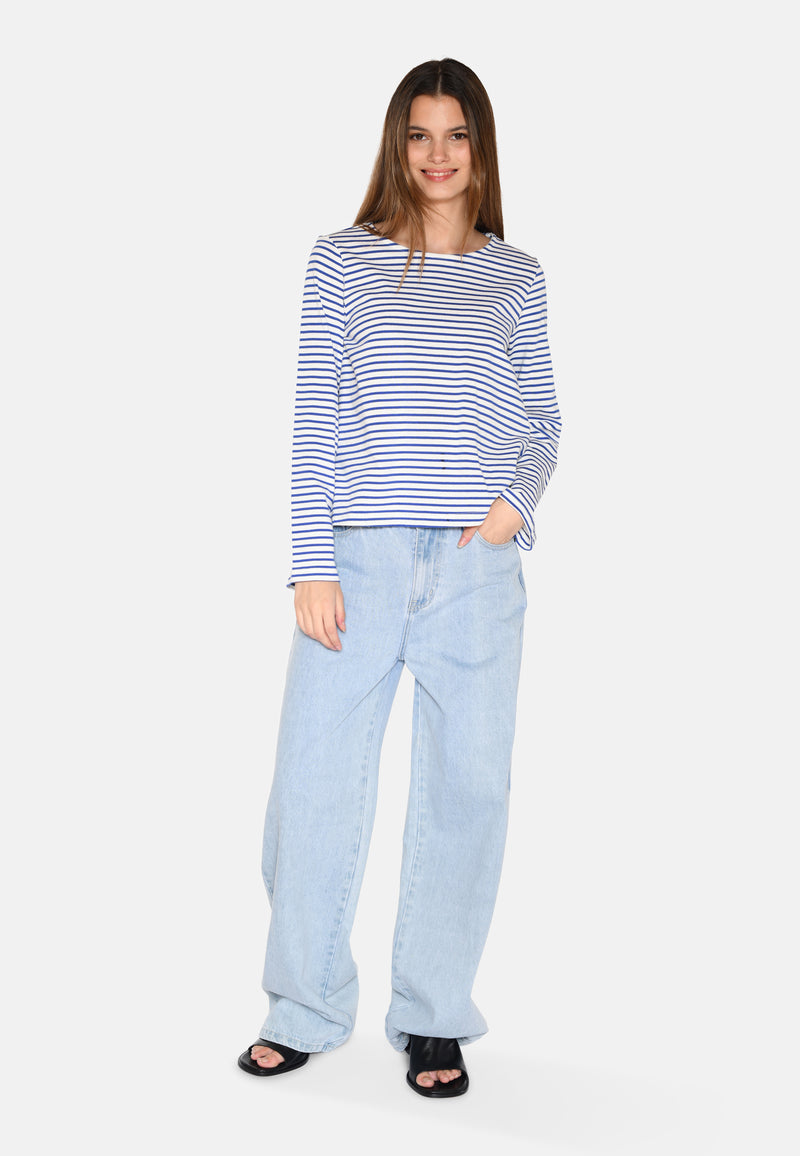 moves Estella long sleeved t-shirt 4272 Long Sleeved T-shirt 4048 Nebulas Blue